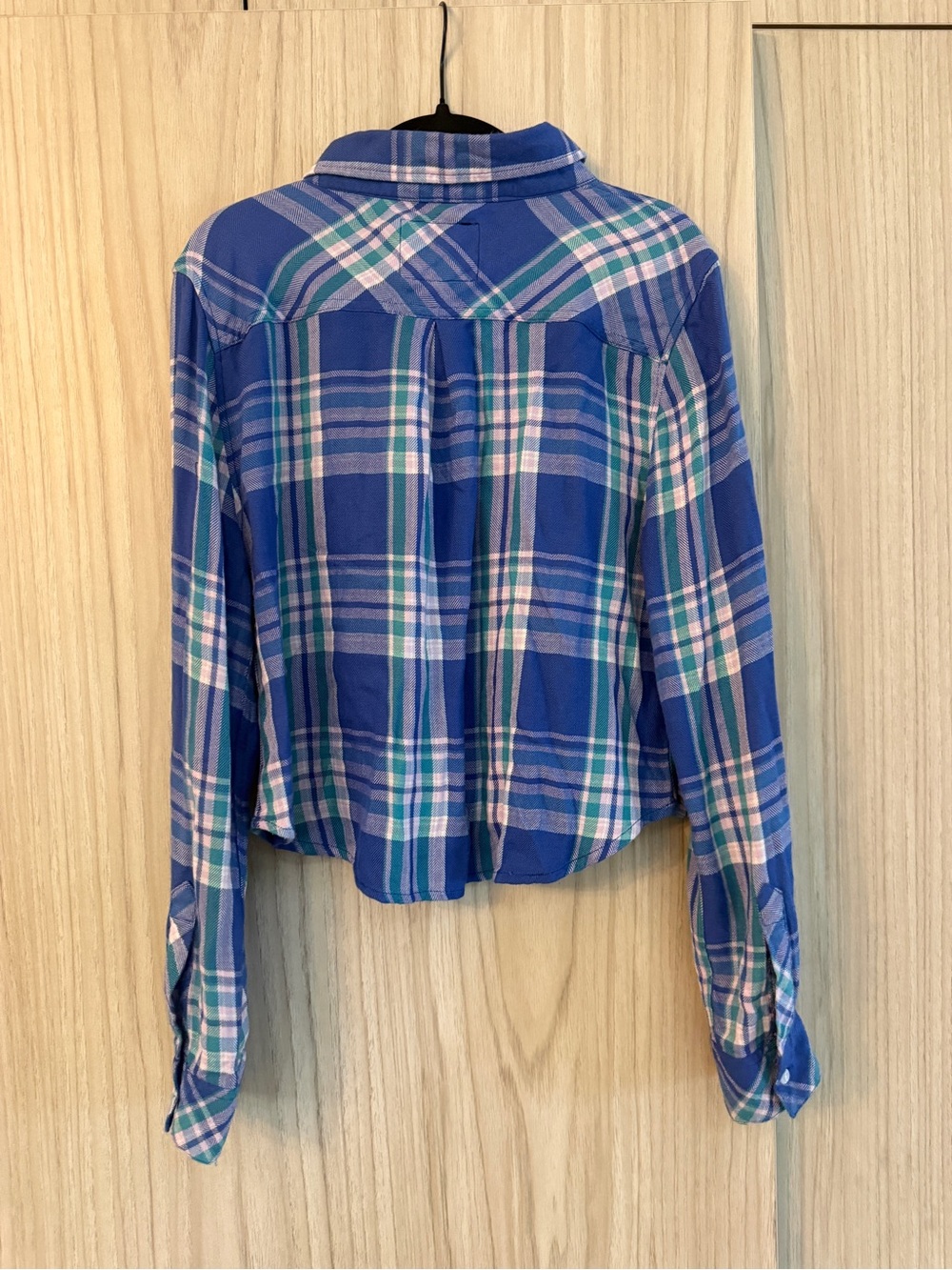 Rails Women’s Blue Plaid Button-Up Shirt Crop - Picture 2 of 3